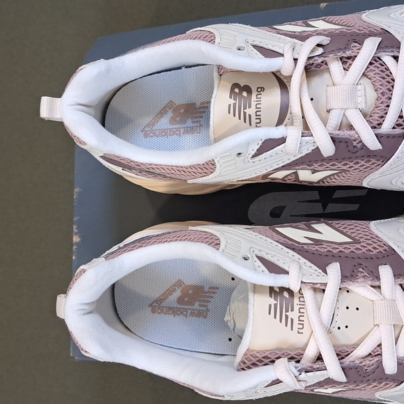 New Balance 530 Sneakers - Color: Beige Brown - Size: Women 8 - Picture 3 of 9